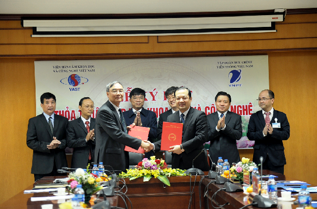 VNPT ký kết thỏa thuận hợp tác với Viện Hàn lâm Khoa học và Công nghệ Việt Nam